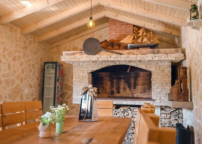 וילה Matea נין